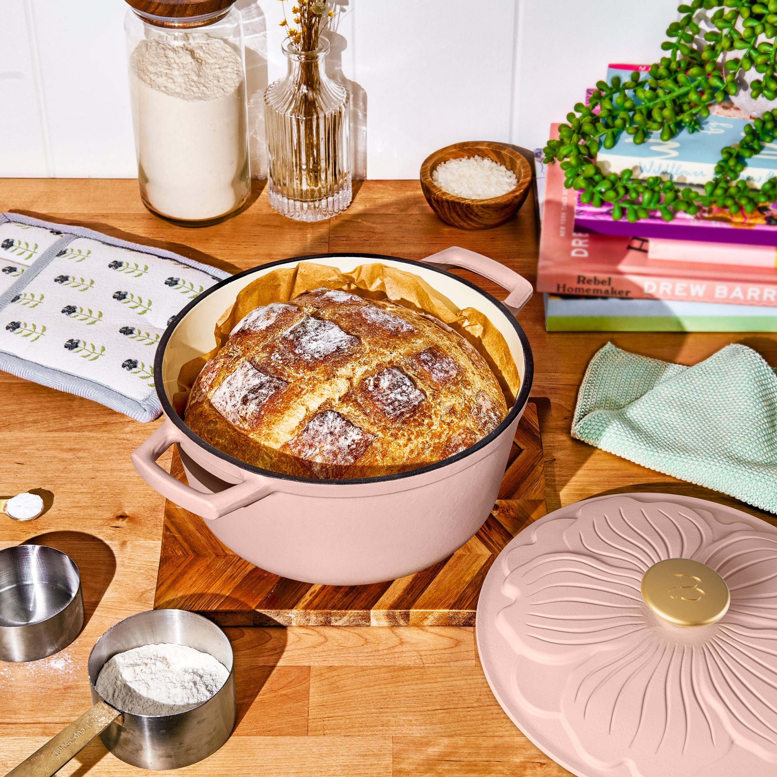 4qt Enamel Cast Iron Dutch Oven with Petal Lid - Image 19