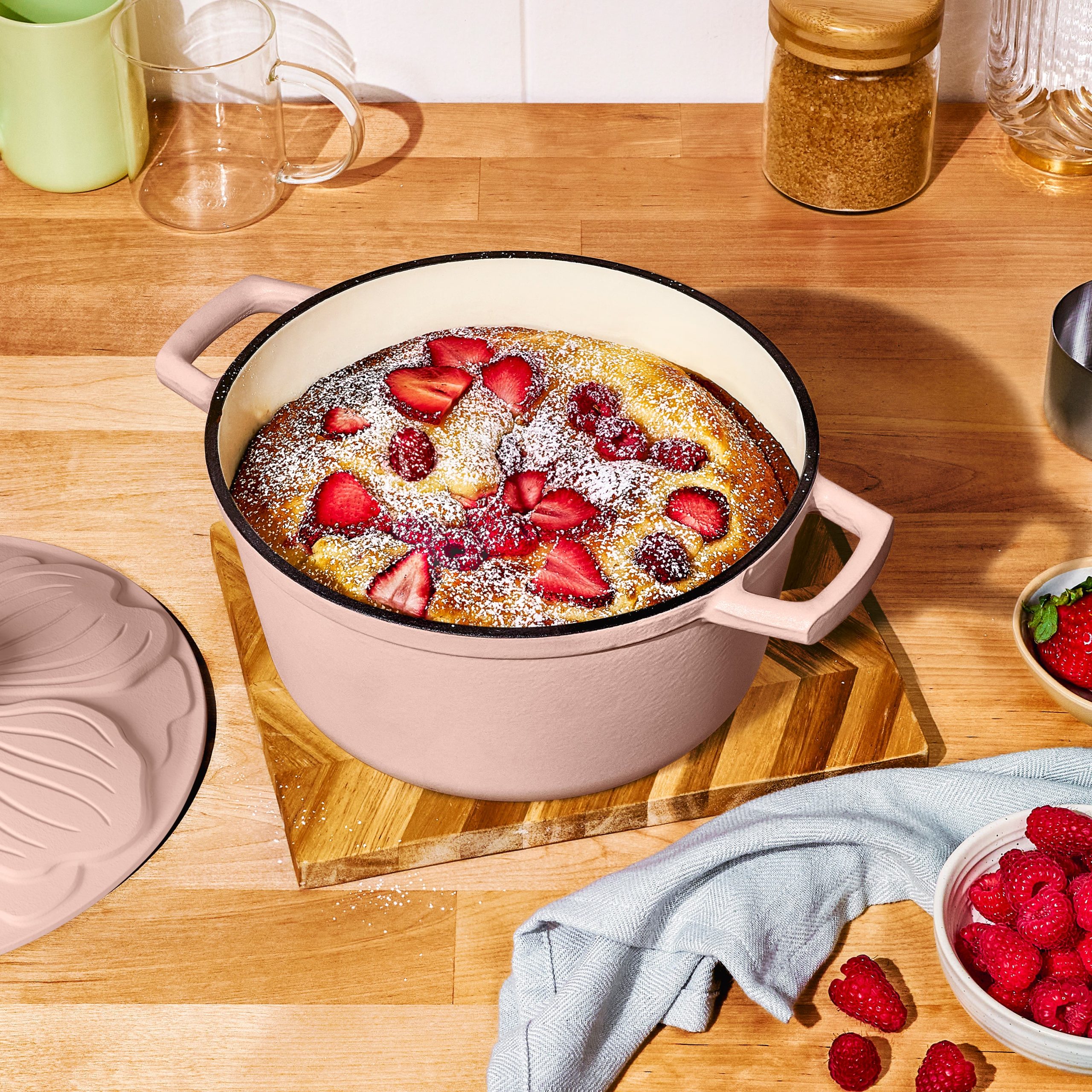 4qt Enamel Cast Iron Dutch Oven with Petal Lid - Image 24