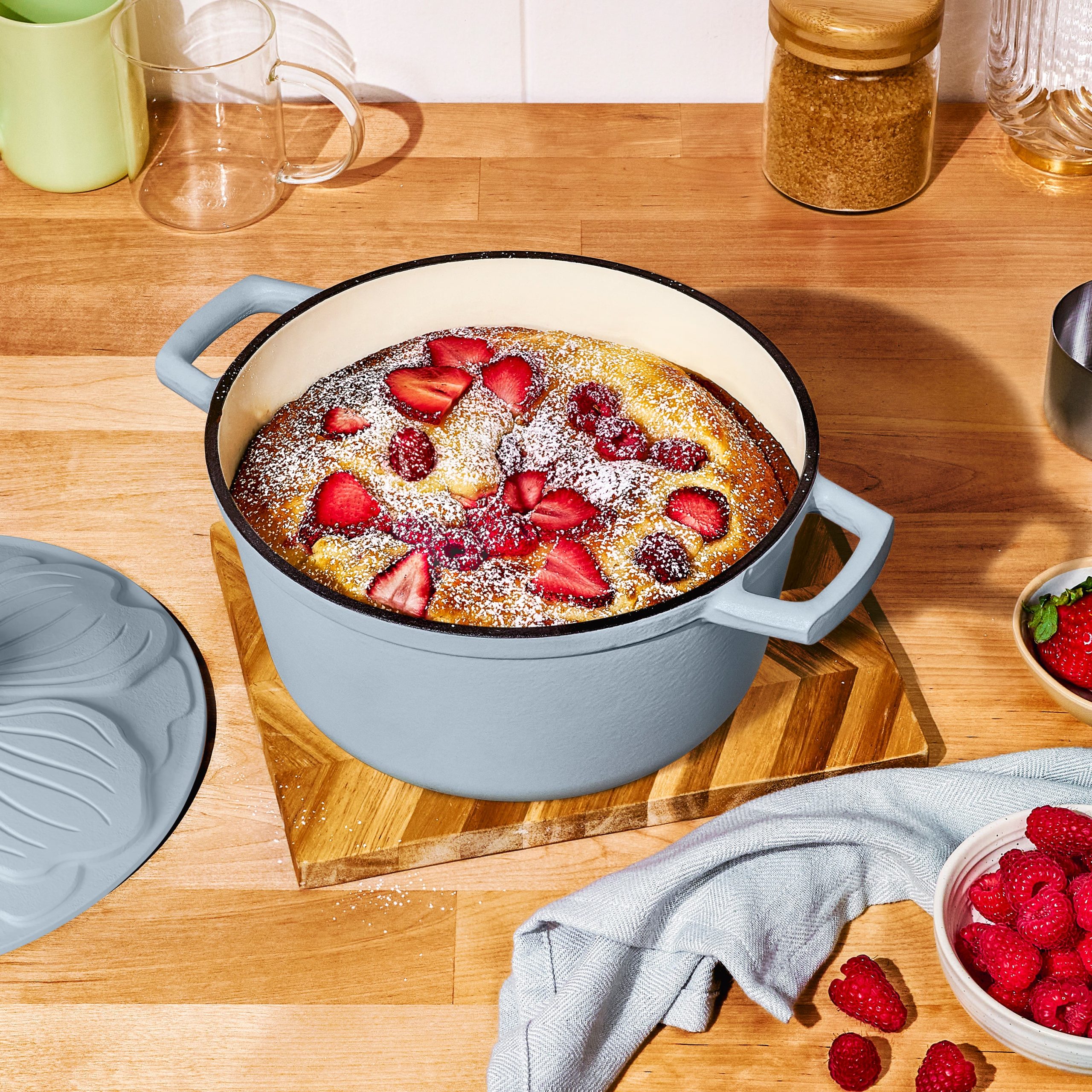 4qt Enamel Cast Iron Dutch Oven with Petal Lid - Image 6
